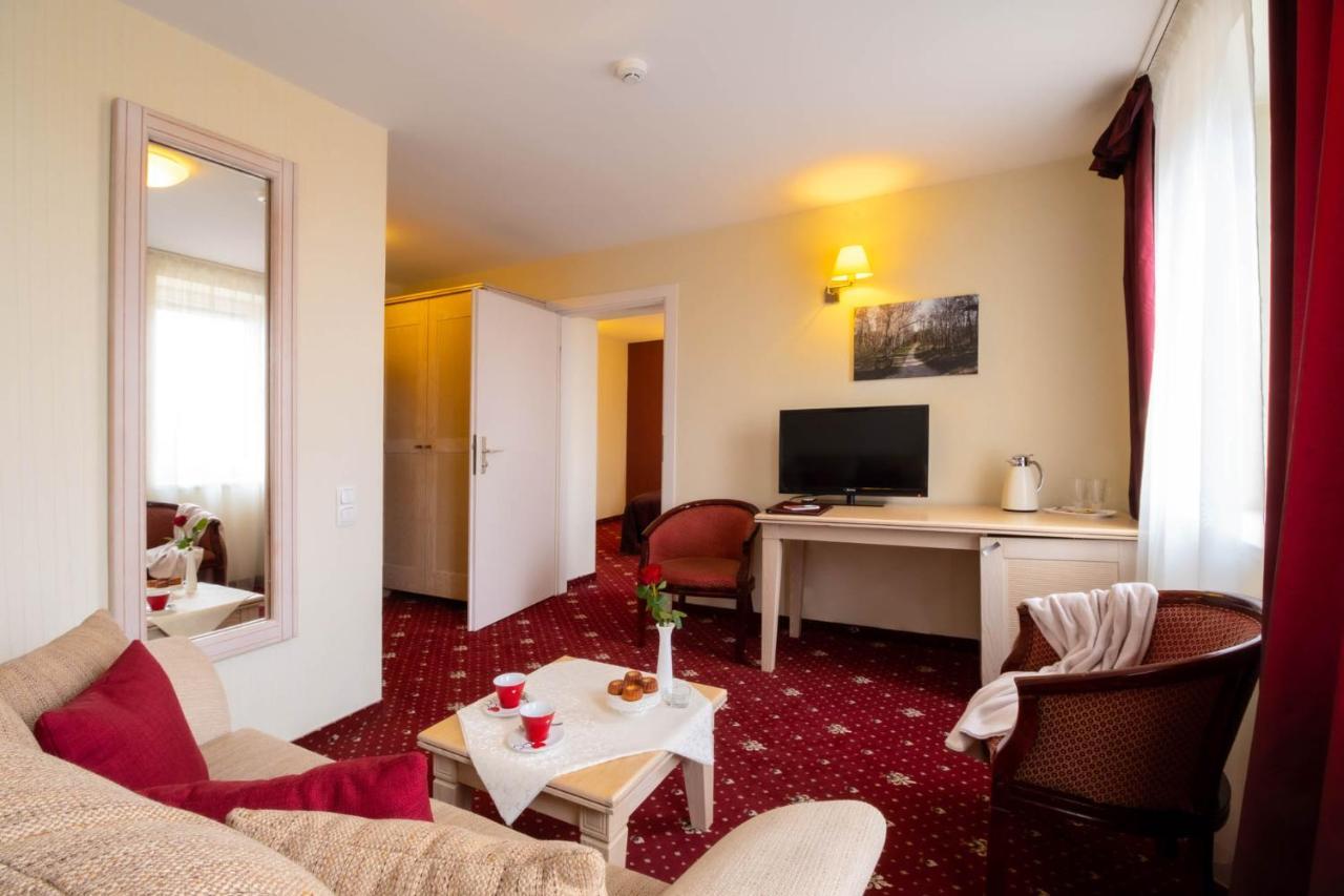 Hotel Pajurio Vieskelis Клайпеда Екстериор снимка